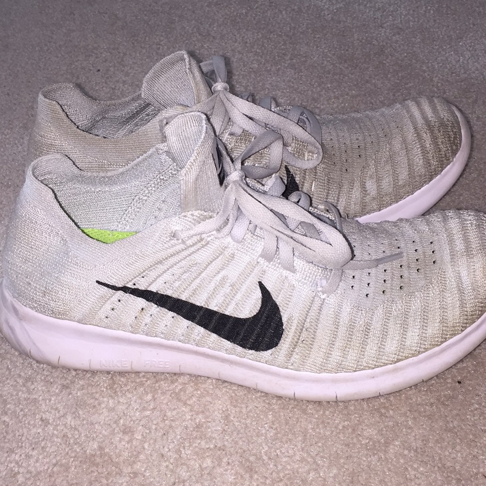 Women’s size 8.5 White Nile Running Shoes